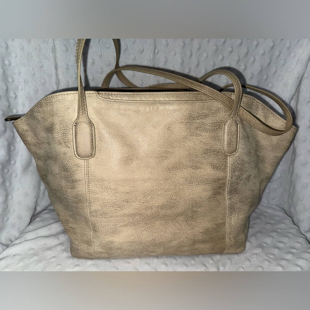 Hobo purse spring summer color genuine leather exterior